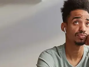 capa homem pensando leis esquisitas