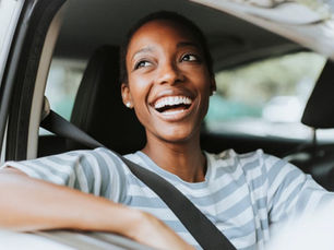 capa mulher com seguro auto para carros usados
